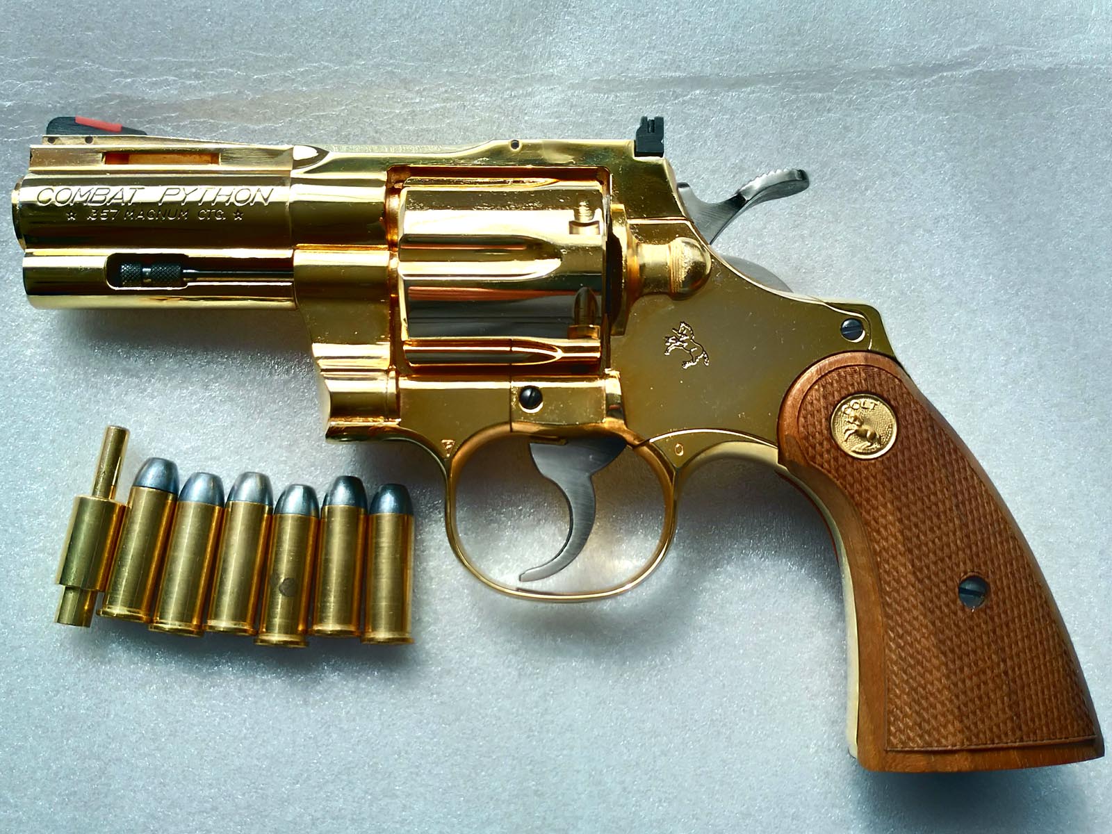 100%新品豊富なコクサイ モデルガン COLT PYTHON 357 MAGNUM コルトパイソン357マグナム 4インチ 24Kメッキ仕様 モデルガン